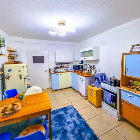 Haus Sanjenova Guest house