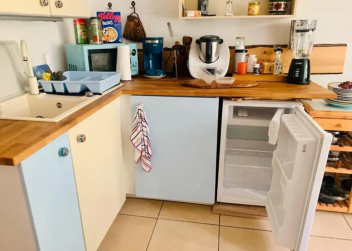 招待所 Haus Sanjenova